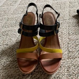 🟡⚫️Platforms Wedges by DV⚫️🟡